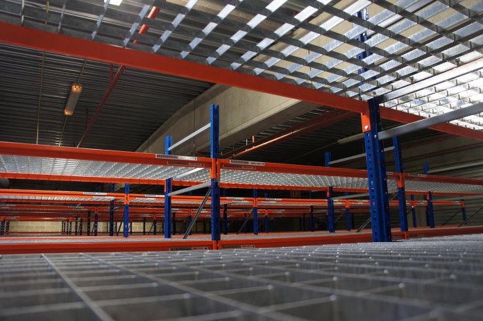 reesinls - autostore 3 - Pawel.jpg